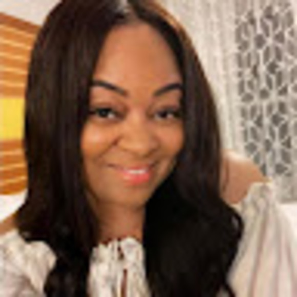 Meet your Posher, Kimberly - Picture 1 of 1